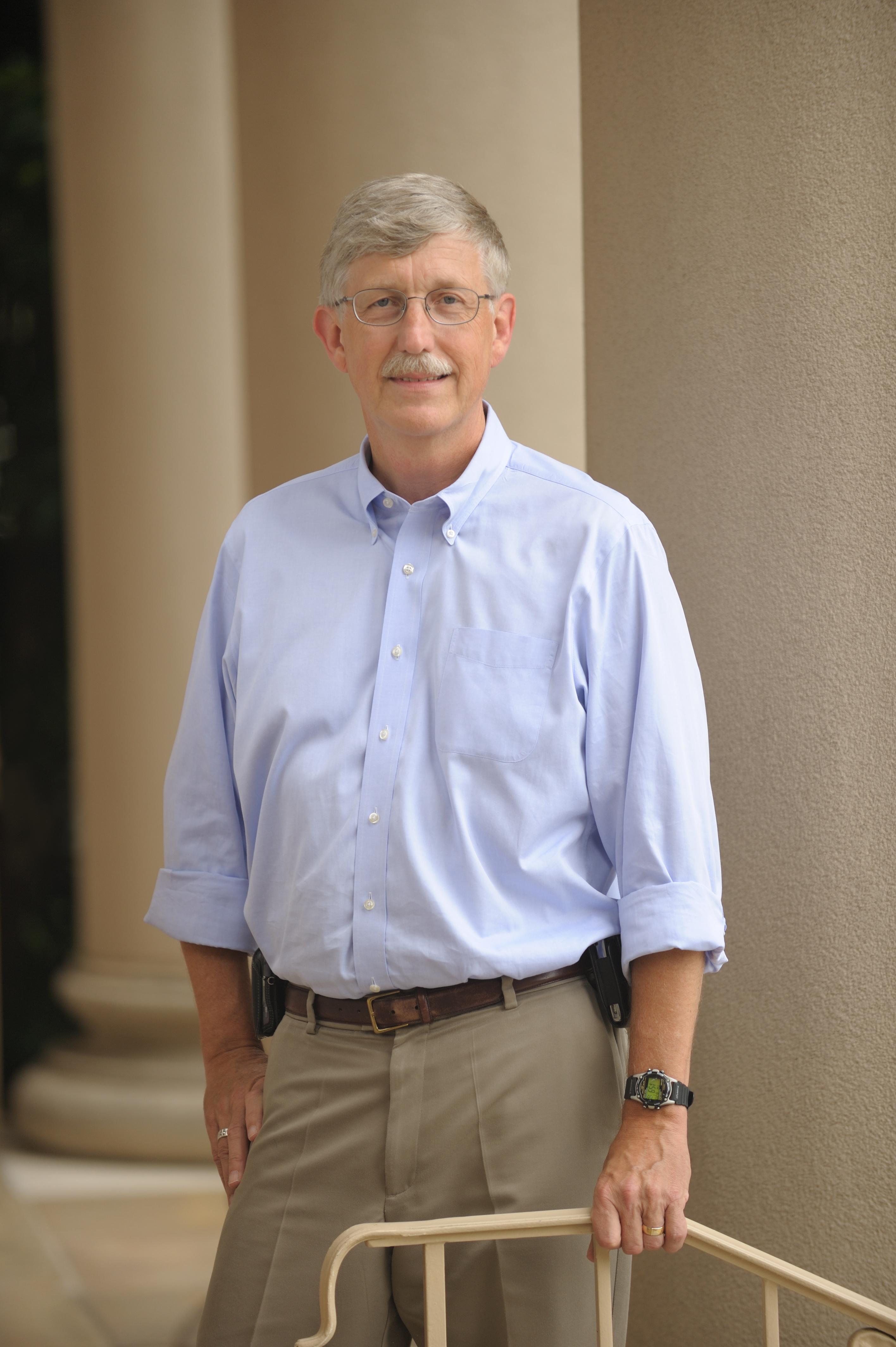 Portrait of Dr. Francis Collins.