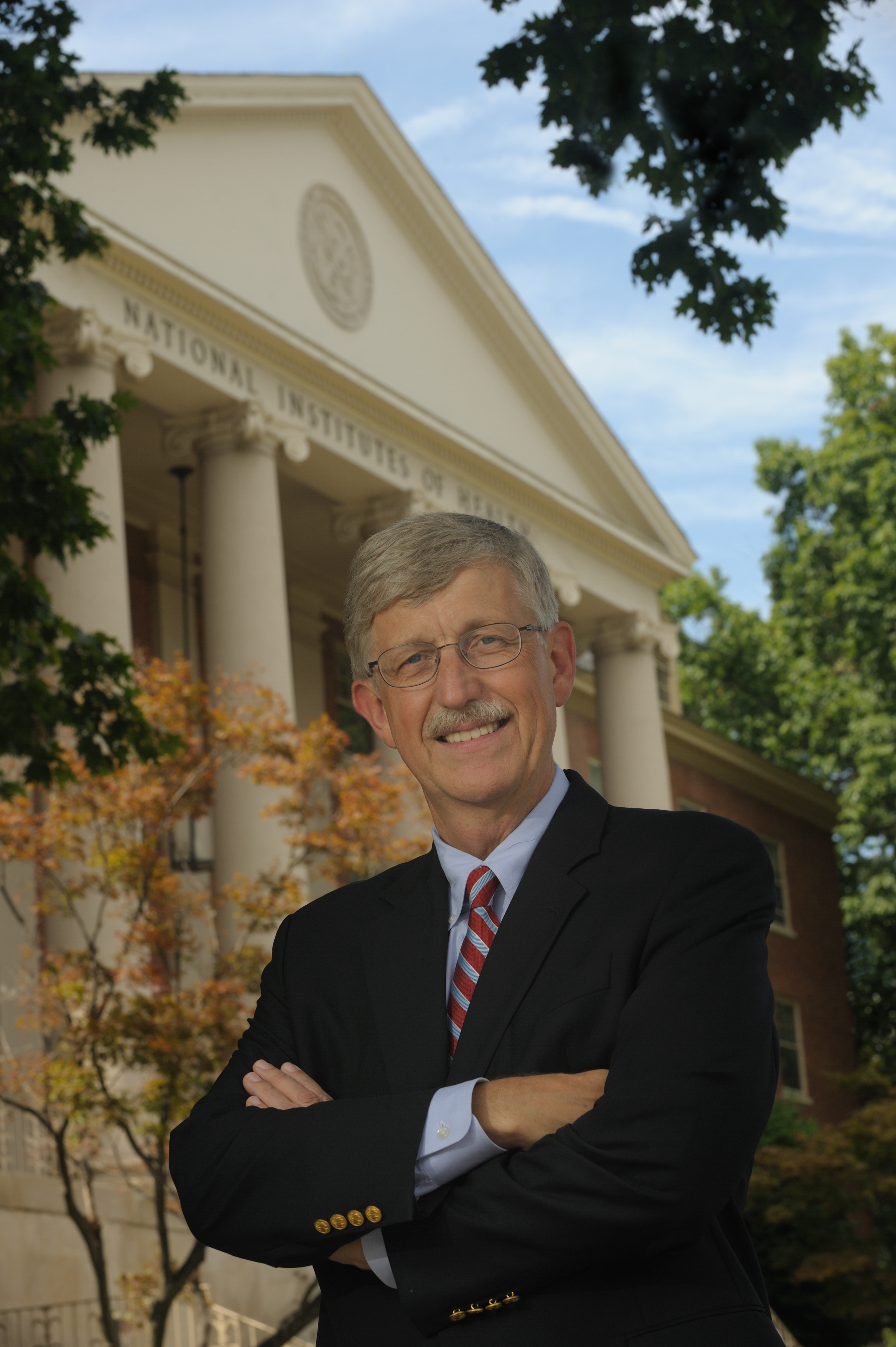 Portrait of Dr. Francis Collins.