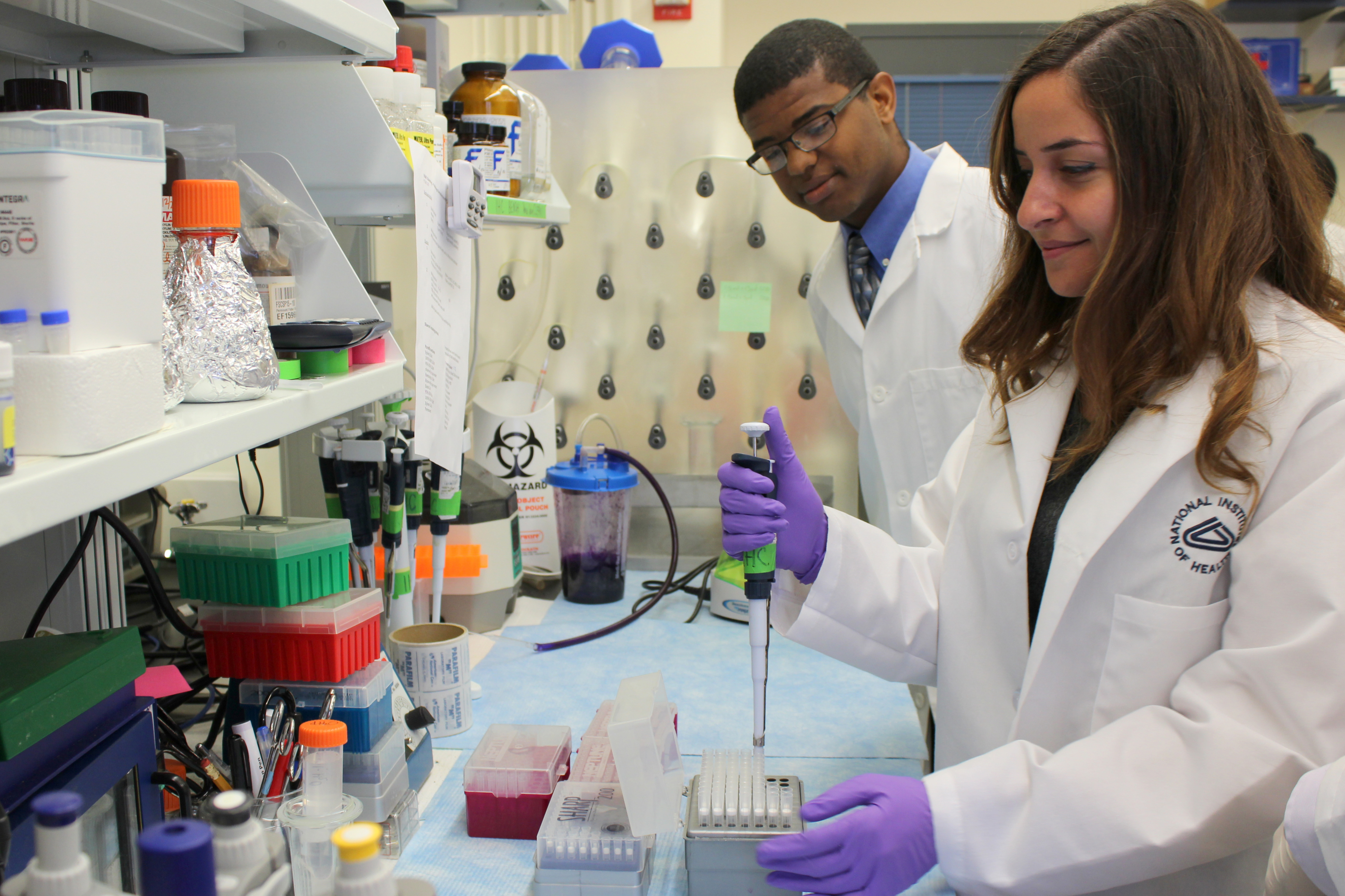 A image of student researchers at a lab bench
