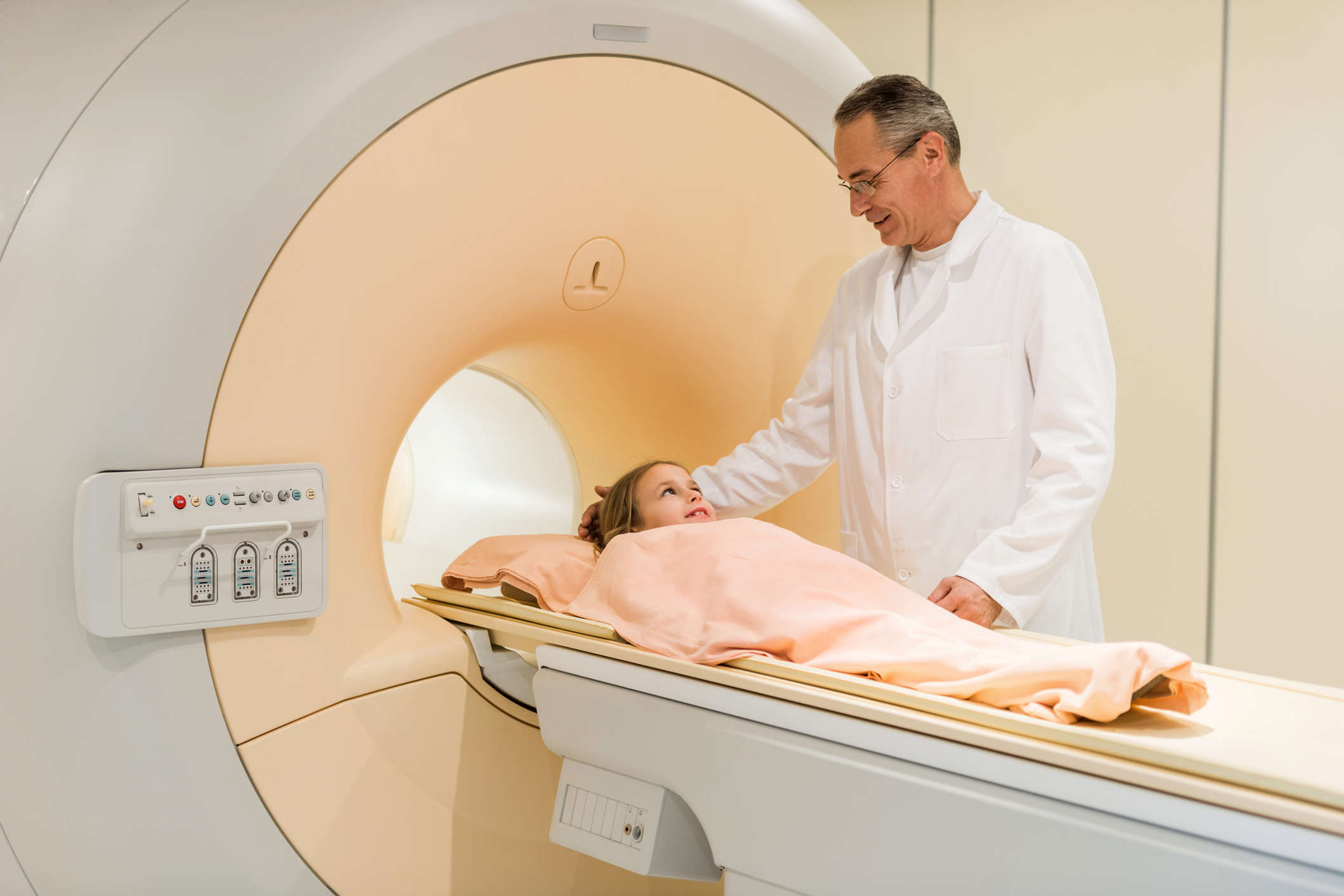 A child getting an MRI