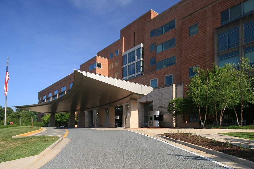 The Mark O. Hatfield Clinical Research Center (Building 10) North entrance, Bethesda, M