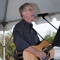 Dr. Francis Collins performs at the USA Science & Engineering Festival.