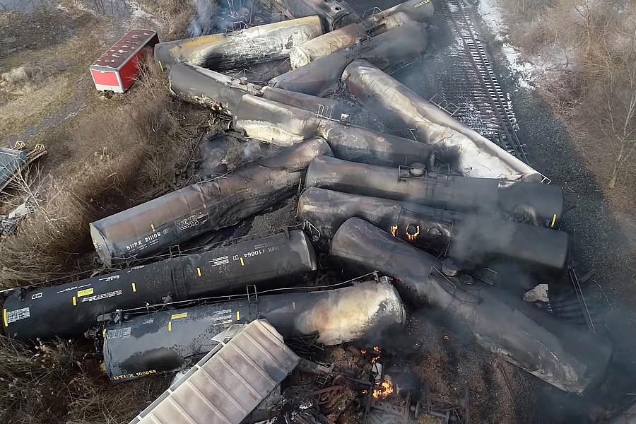  Image of the 2023 East Palestine train derailment