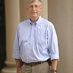 Portrait of Dr. Francis Collins.