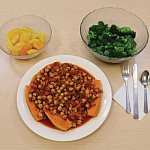 chickpeas with broccoli and oranges